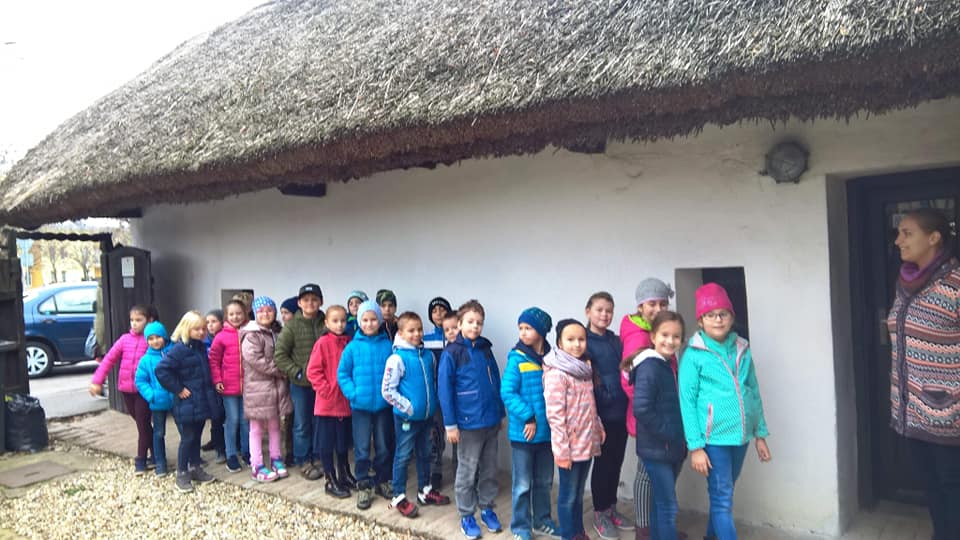 Ľudov� dom b�vania